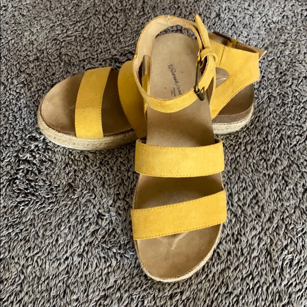 wedges/sandals